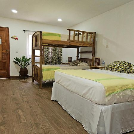 La Laguna San Simian Lodge מראה חיצוני תמונה