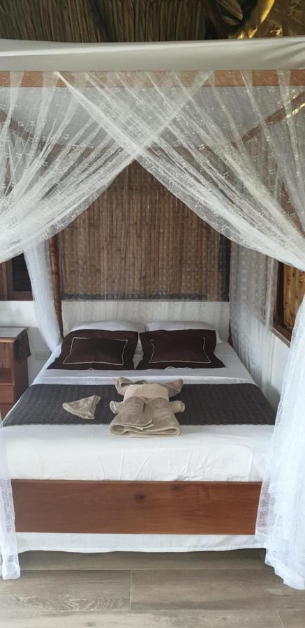 La Laguna San Simian Lodge מראה חיצוני תמונה