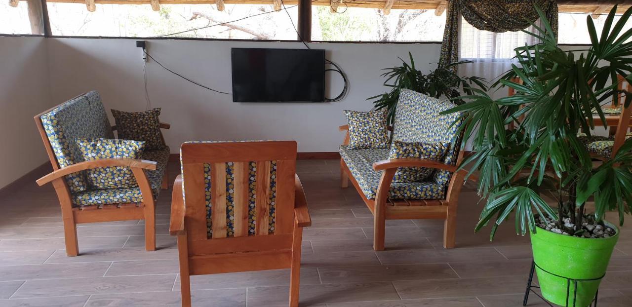 La Laguna San Simian Lodge מראה חיצוני תמונה