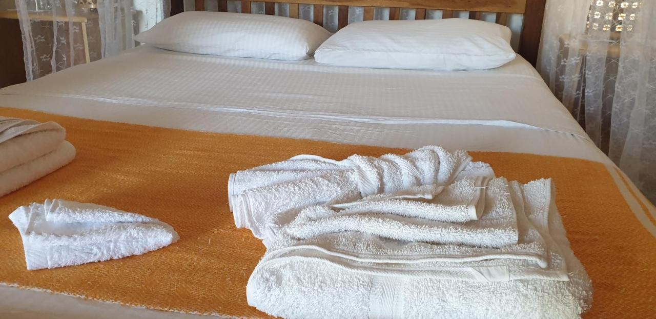 La Laguna San Simian Lodge מראה חיצוני תמונה