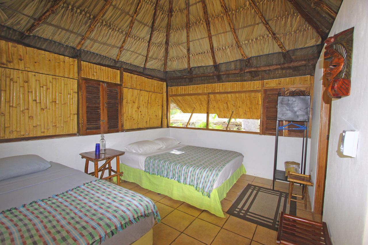 La Laguna San Simian Lodge מראה חיצוני תמונה