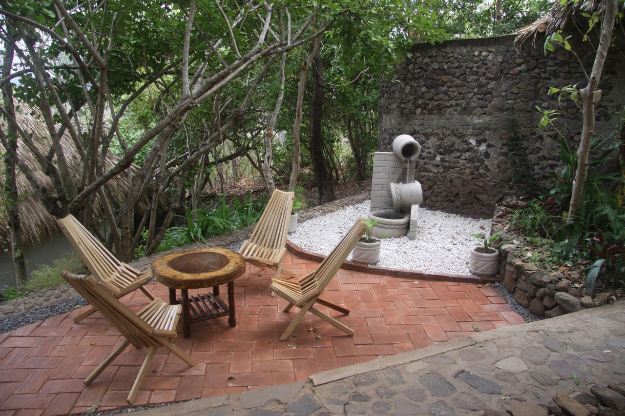 La Laguna San Simian Lodge מראה חיצוני תמונה
