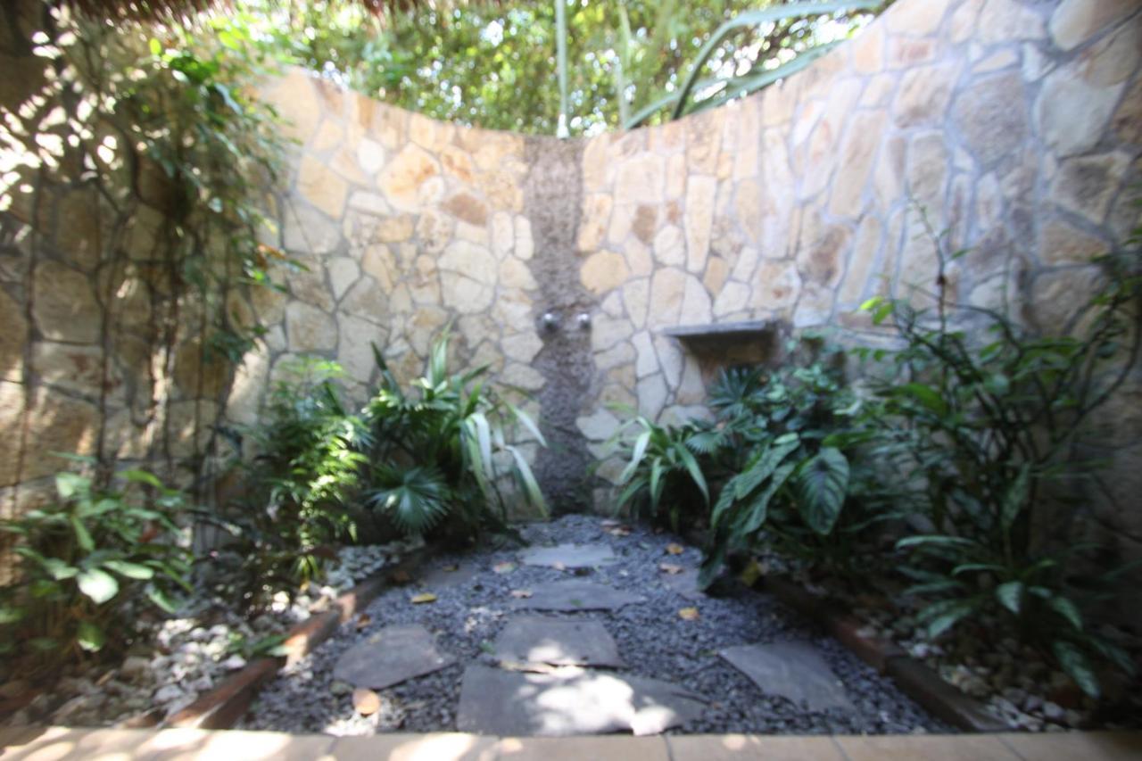 La Laguna San Simian Lodge מראה חיצוני תמונה