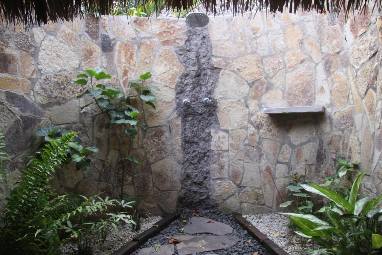 La Laguna San Simian Lodge מראה חיצוני תמונה